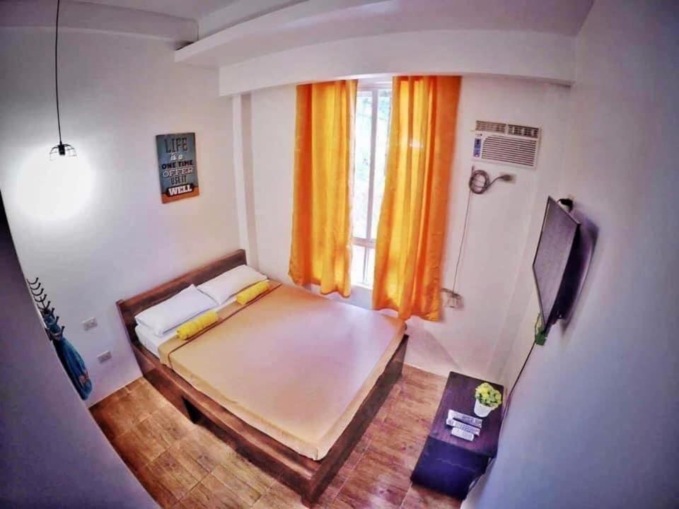 Frachette'S Bed & Breakfast Puerto Princesa ภายนอก รูปภาพ